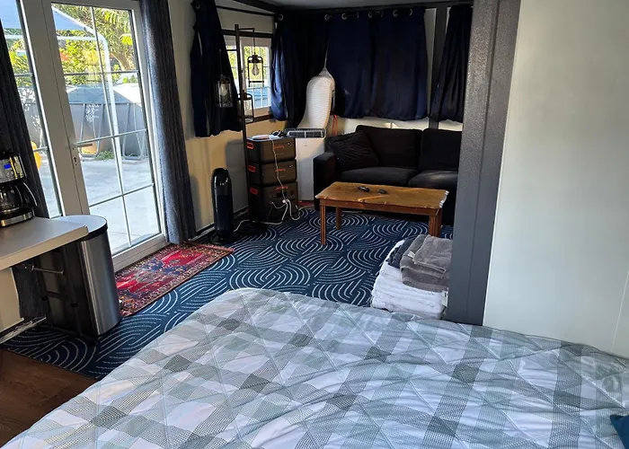 Mini House Oasis Hotel Miami Springs